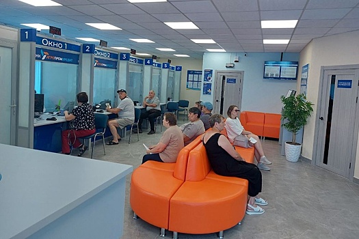 В Кургане открылся обновленный офис ЭК "Восток"
