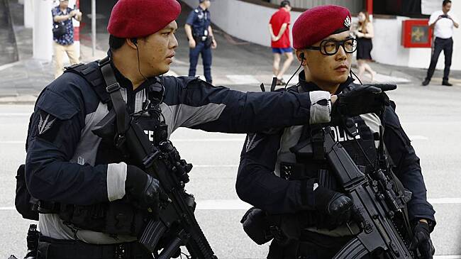 За участие в гей-вечеринке арестовали более 30 мужчин