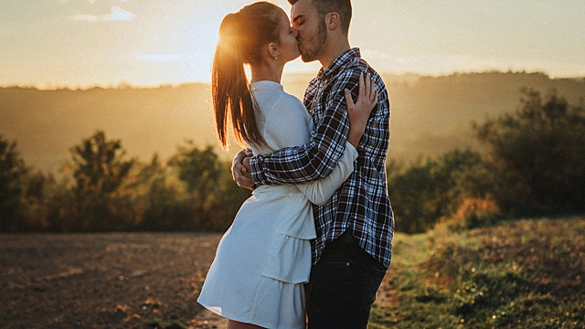 Какие сюрпризы в любви в июне ждут Овнов, Тельцов и Близнецов