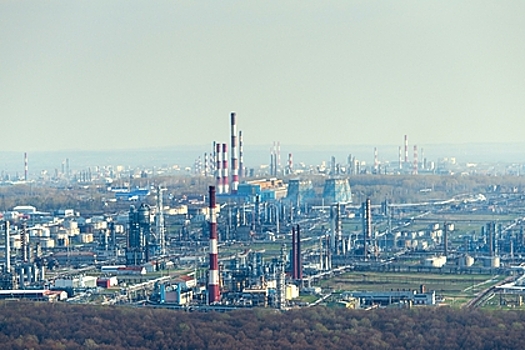 Российские нефтезаводы резко снизили цены в попытке избежать остановки