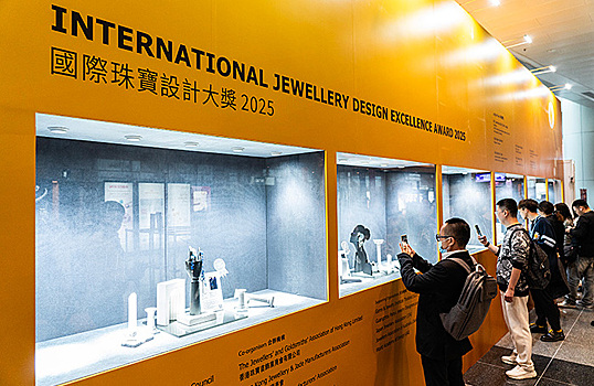 FT: производство искусственных бриллиантов в Китае угрожает рынку алмазов