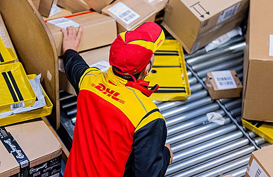 DHL не доставляет: рассказ предпринимателя, который отправляет за границу бумажные документы
