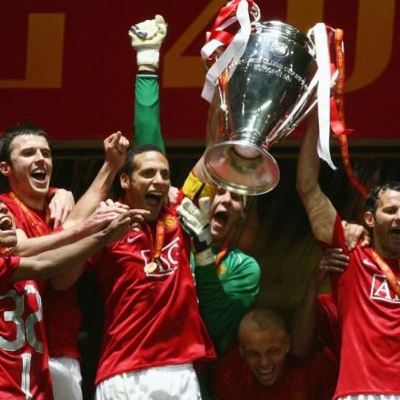 Манчестер юнайтед трансферные цели в 2008 2009