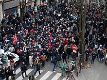 Полиция насчитала более 52. тыс. протестующих по всей Франции