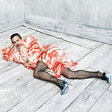 Марк Джейкобс позирует в беконовой шубе для W Magazine
