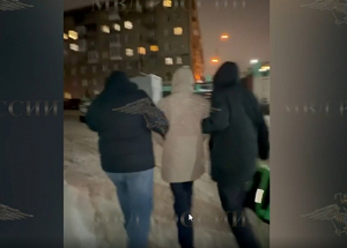 Новосибирскими полицейскими задержан подозреваемый в нанесении побоев пожилой женщине