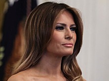 На День всех влюбленных Мелания Трамп оделась, как Барби