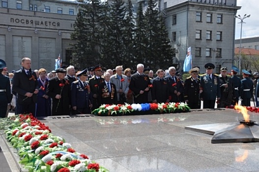 В Иркутске провели митинг в честь 73-ей годовщины Победы в Великой Отечественной войне