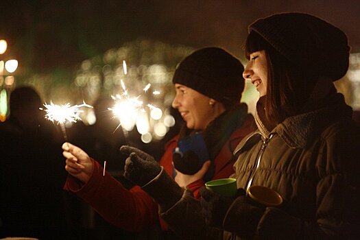 Названы средние траты россиян на Новый год