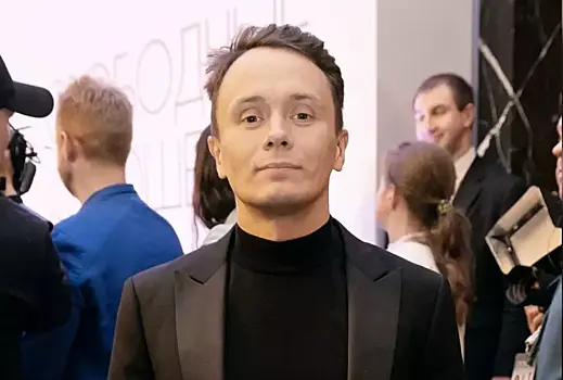 Жена комика Ильи Соболева сообщила, что учителя обсуждали худобу ее дочки