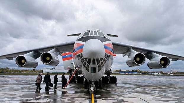 МЧС России подготовило два самолета со спасателями для помощи Турции