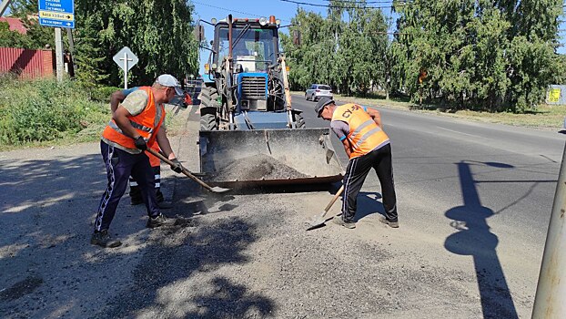 В Оренбурге продолжают ремонтировать дороги
