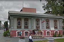 Из-за долгов по аренде гриль-бар «Две лисы» выселяют из исторического здания на Хохрякова