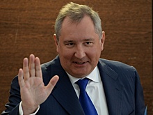 Самолет Дмитрия Рогозина развернули в воздухе