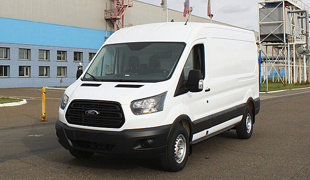 «Соллерс Форд» поставил Яндекс.Драйв более 2000 фургонов Ford Transit