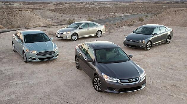 Продажи Toyota в России упали на 14% в июне