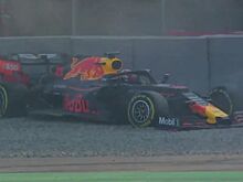 Red Bull Racing досрочно завершили второй тестовый день из-за вылета с трассы Пьера Гасли