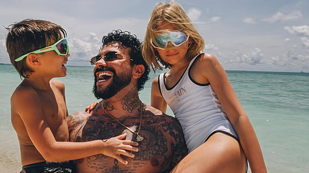 Тимати показал, как тренирует 6-летнего сына: «Работаем»