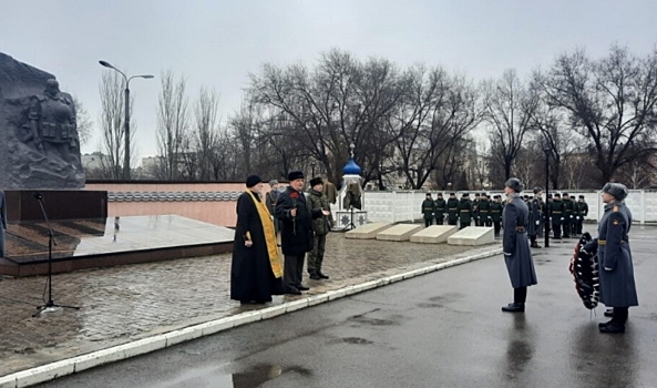 В Волгограде почтили память военнослужащих, погибших при штурме Грозного