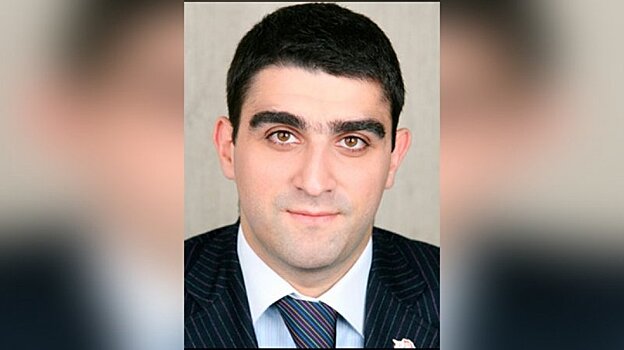 ФСБ переквалифицировало обвинение бывшему вице-президенту группы "Росгосстрах" Хачатурову