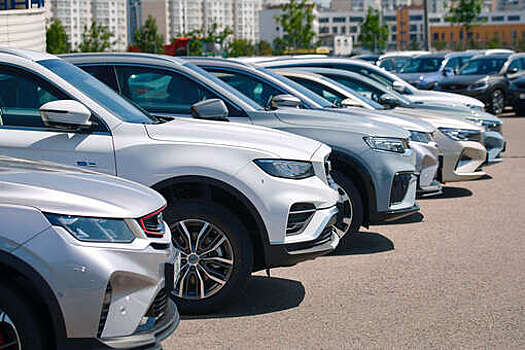 Автоэксперт Шапарин: выгода ввоза автомобиля из Белоруссии в РФ обнуляется утильсбором
