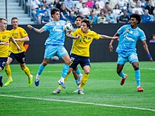 «Ростов» дал бой «Зениту». Команда Семака начала юбилейный сезон с волевой победы