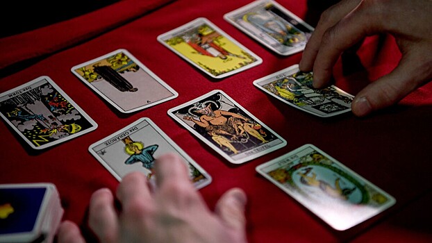 Российский футбольный клуб открыл вакансию таролога в команде