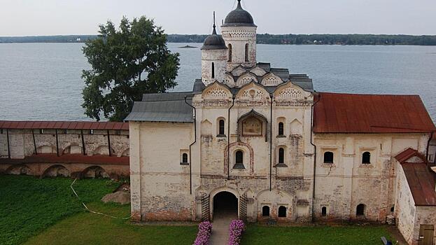 Вход на территорию Кирилло-Белозерского монастыря Вологодской области стал бесплатным