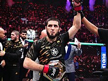У Махачева восемь побед сабмишеном в UFC. Это третий результат в истории легкого дивизиона