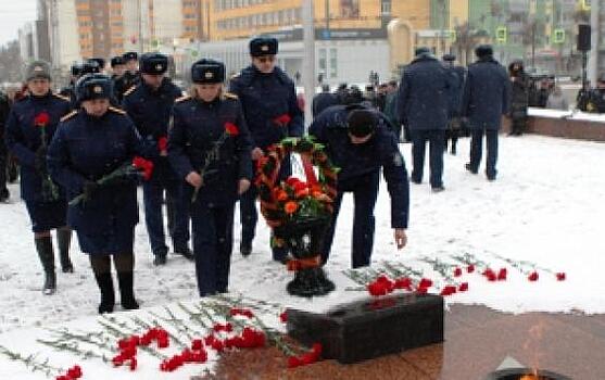 В День неизвестного солдата сотрудники следственного управления СКР по Липецкой области почтили память павших в боях воинов