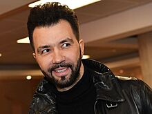 Личная жизнь Дениса Клявера: три брака, родные дети, падчерицы и дочь от Евы Польны