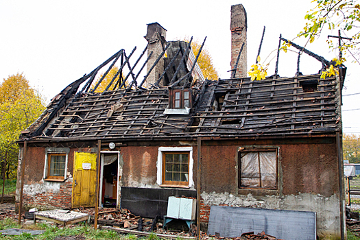 В Калининграде продлили домашний арест учредителю сгоревшего центра реабилитации, где погибли трое
