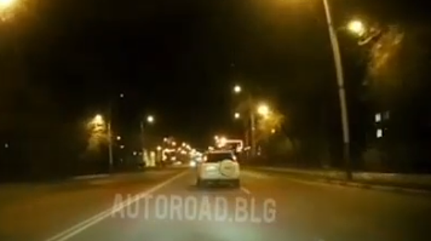 «Мне пришлось нарушить»: благовещенка промчалась на красный сигнал светофора