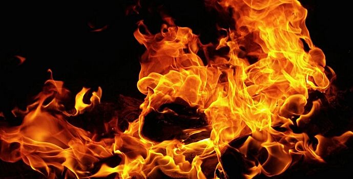 В Якутии возбудили уголовное дело после гибели ребенка, получившего удар током во дворе