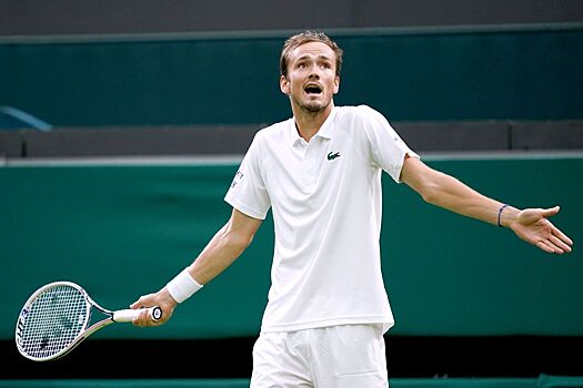 Даниил Медведев объяснил, почему теннисисты кричат на тренеров