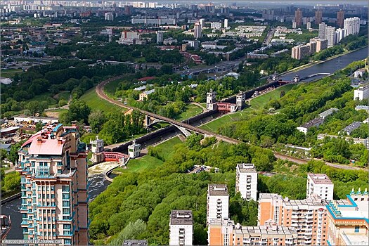 Район Покровское-Стрешнево: престижный и зеленый и спортивный. Где продаются квартиры от 8 млн рублей и таунхаусы за 325 млн?