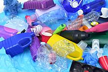Американский миллиардер Майкл Блумберг потратит $85 млн на борьбу с заводами по выпуску пластика