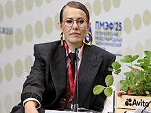 «Понаехали селяне?» Образ Собчак в стиле 90-х вызвал споры в Сети