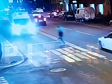 В Санкт-Петербурге скорая на полном ходу сбила парня на зебре