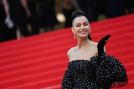 Стилист Александр Рогов назвал черное платье трендом в Каннах