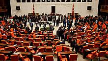 Парламент Турции принял поправки в конституцию