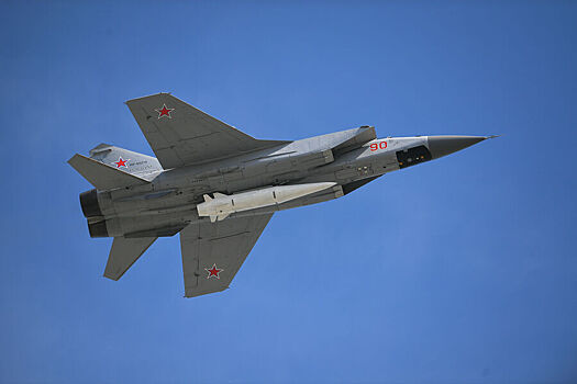 InfoBRICS: истребители США F-16 не смогут конкурировать с российскими МиГ-31