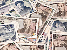 Иена дорожает к доллару на опасениях за мировую экономику