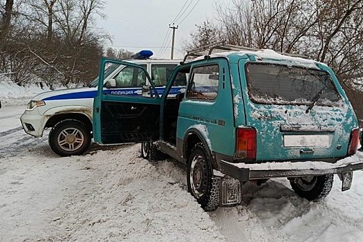 Житель Кузбасса избил пенсионера и похитил у него машину и ружье