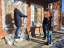 Депутаты донского Заксобрания оказывают помощь ростовчанам, дома которых пострадали при атаке БПЛА