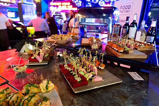 Новосибирские компании проведут новогодние корпоративы в офисах