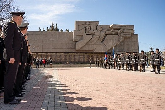 На Мемориале героической обороны Севастополя 1941-1942 гг. может появиться новая надпись