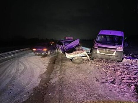 В Башкирии в массовой аварии пострадали двое детей