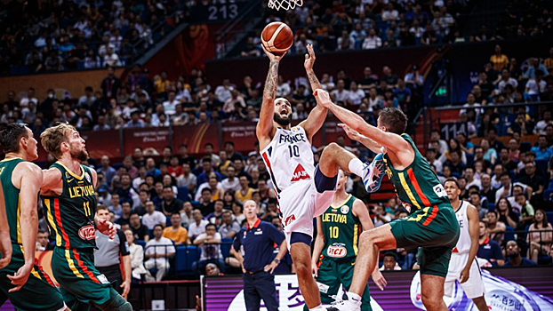 FIBA отстранила от работы судей матча Франция - Литва на Кубке мира