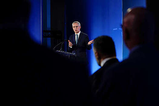 Столтенберг: НАТО чуть не распалось из-за требования Трампа повысить расходы